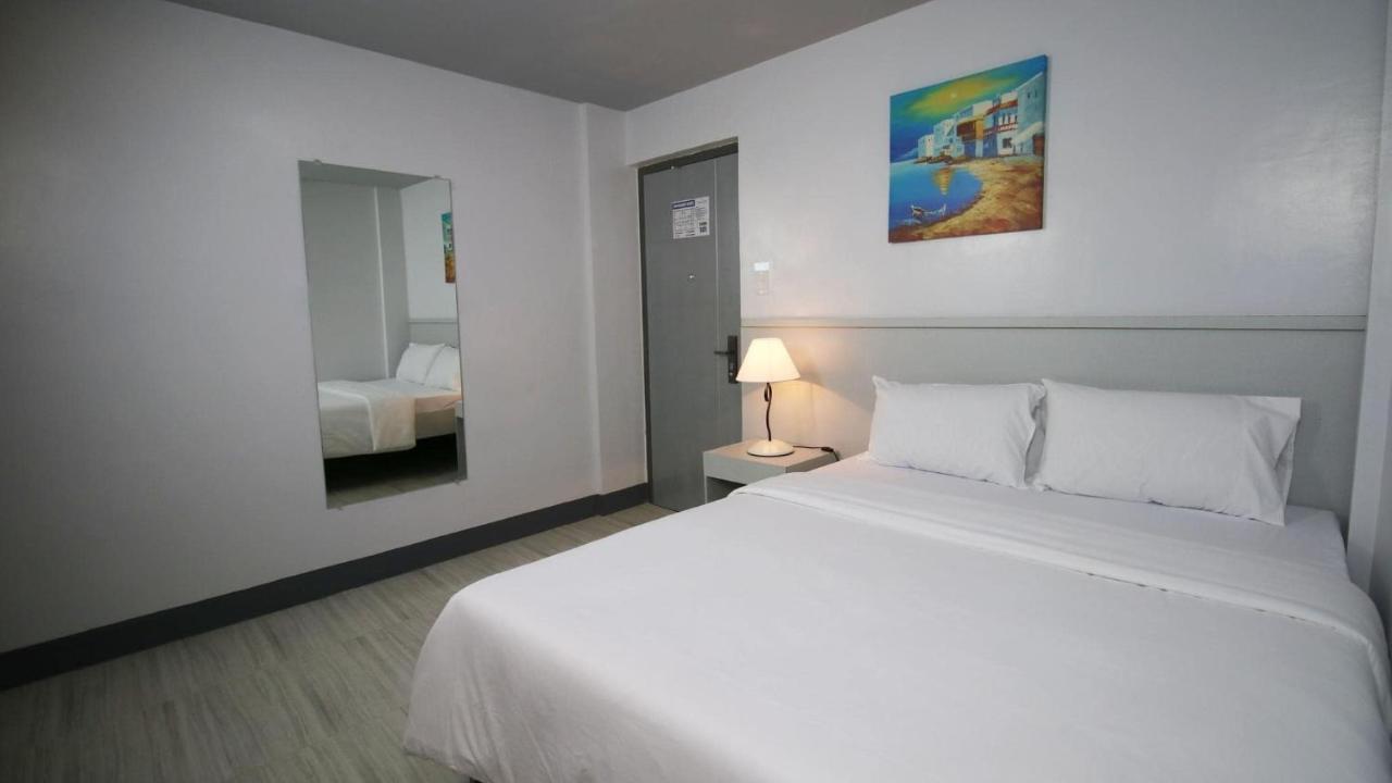 Sands Hotel Nasugbu Exterior photo